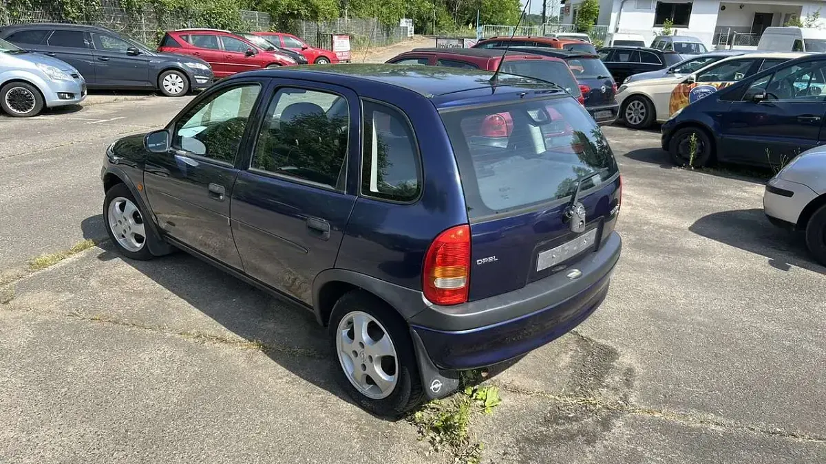 Gebraucht Opel Corsa Edition 65 PS (47 kW) 2000 Oceanblau Limousine