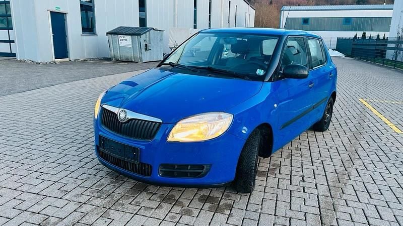 Gebraucht Skoda Fabia 62 PS (45 kW) 2010 Blau Kleinwagen