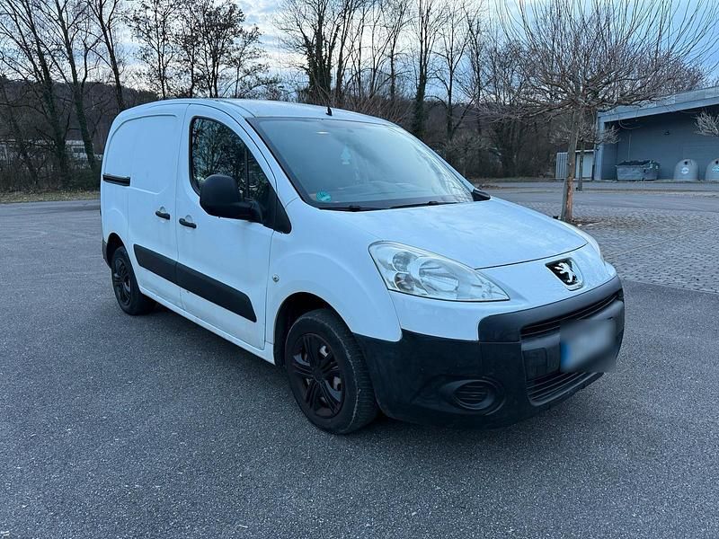 Gebraucht Peugeot Partner 90 PS (66 kW) 2008 Weiß Van / Kleinbus