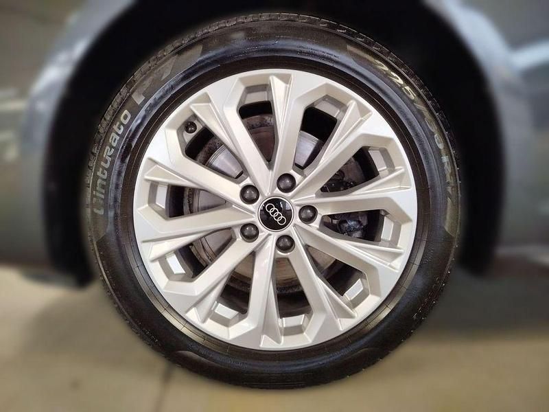 Gebraucht Audi A4 Advanced 163 PS (119 kW) 2023 Grau Kombi