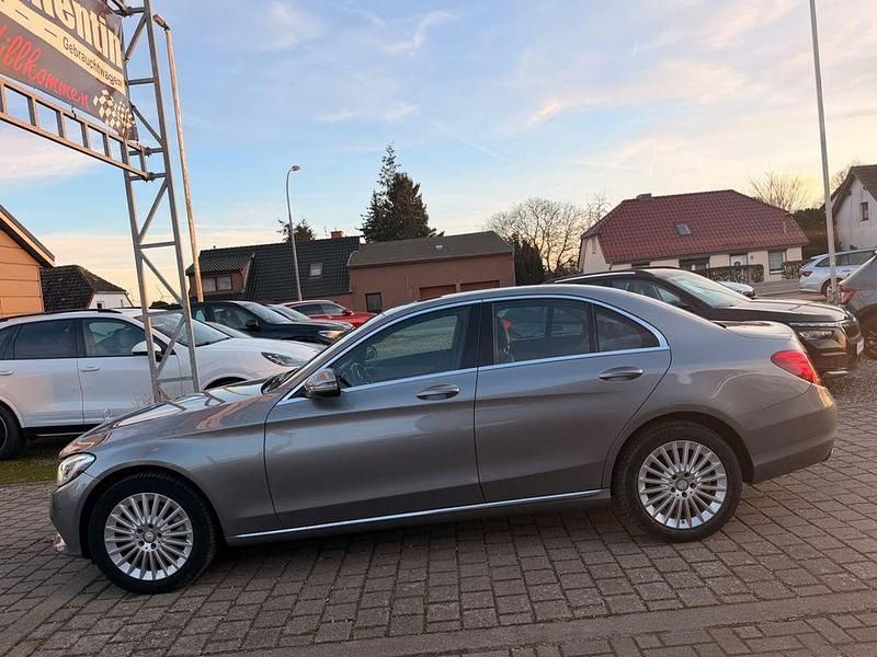 Gebraucht Mercedes C200 Edition 184 PS (135 kW) 2016 Palladiumsilber Limousine