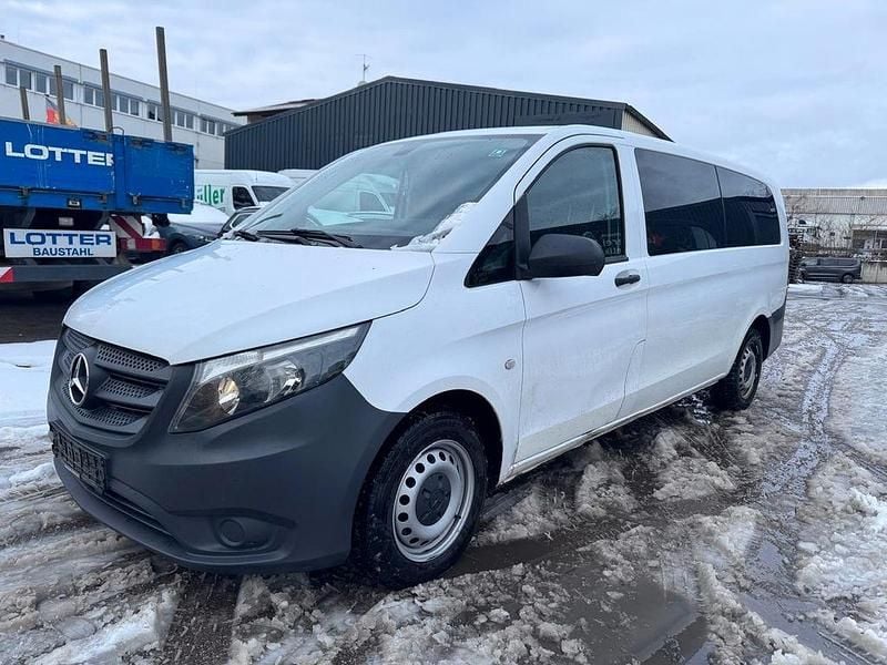 Weiß Gebraucht 2018 Mercedes Vito Van | 12.999 € (Fairer Preis) - Bild 1/4