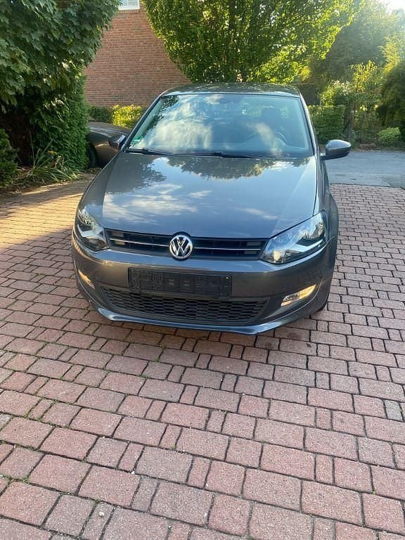 Grau Gebraucht 2011 VW Polo Team Kleinwagen | 4.650 € (Guter Preis) - Bild 1/4