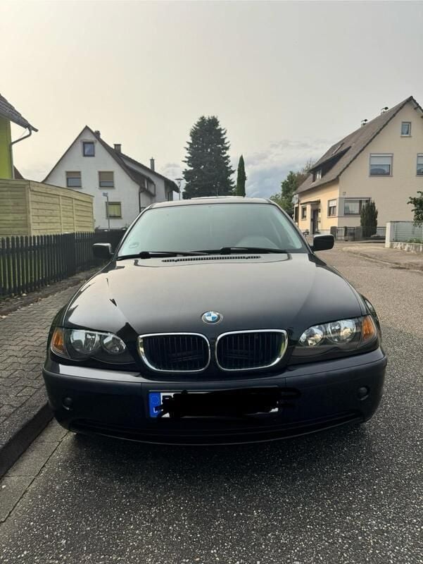 Schwarz Gebraucht 2003 BMW 316 Limousine | 900 € (Superpreis) - Bild 1/4