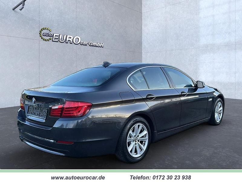 Gebraucht BMW 520 Sport Line 184 PS (135 kW) 2012 Schwarz Limousine