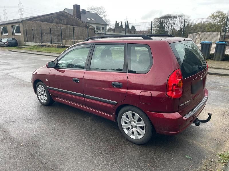 Gebraucht Mitsubishi Space Star 101 PS (74 kW) 2004 Rot Van / Kleinbus