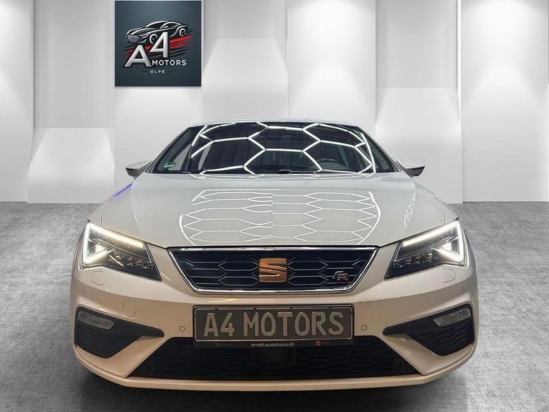 Second-hand Seat Leon FR 190 CP (139 kW) 2019 Alb Berlinǎ