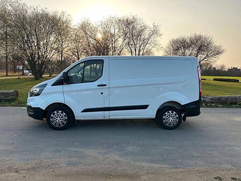 Gebraucht Ford Transit Custom 107 PS (78 kW) 2020 Weiß Van / Kleinbus