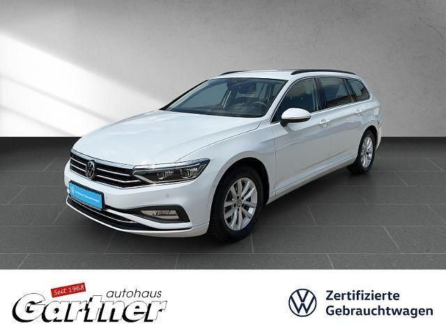 Gebraucht VW Passat IQ Drive 150 PS (110 kW) 2023 Gletscherweiß Kombi