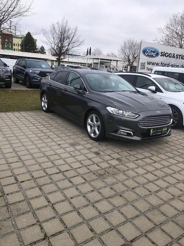Grau Gebraucht 2019 Ford Mondeo Limousine | 13.250 € (Etwas zu teuer) - Bild 1/4
