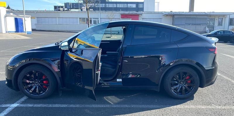 Gebraucht Tesla Model Y Performance 392 kW (534 PS) 2022 Schwarz SUV