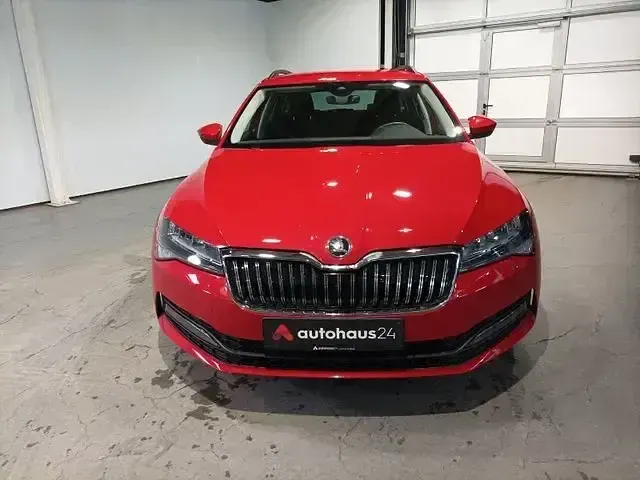 Gebraucht Skoda Superb Ambition 200 PS (147 kW) 2022 Rot Kombi
