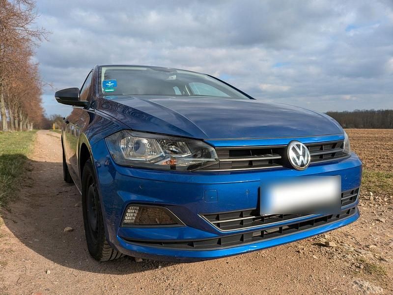 Gebraucht VW Polo Trendline 65 PS (47 kW) 2018 Blau Kleinwagen