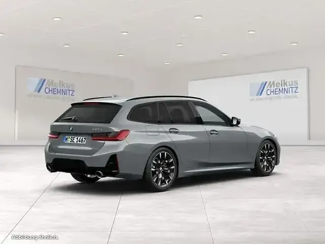 Gebraucht BMW 330 Performance 286 PS (210 kW) 2025 Grau Kombi