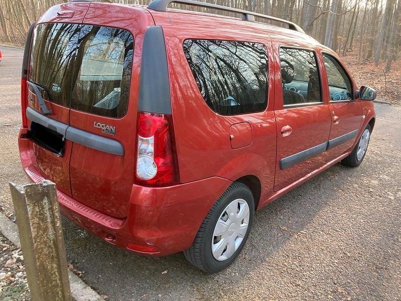 Gebraucht Dacia Logan 75 PS (55 kW) 2010 Rot Kombi