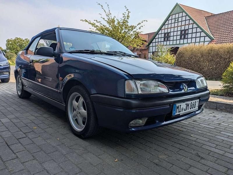 Blau Gebraucht 1995 Renault 19 Cabrio | 4.900 € - Bild 1/4