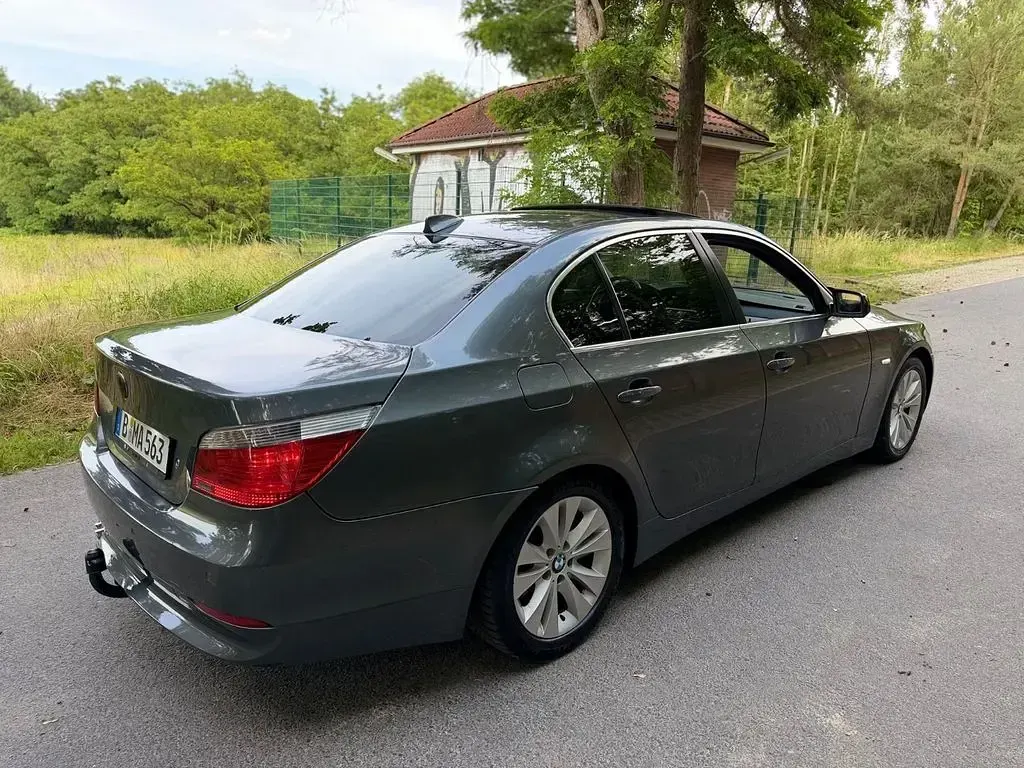 Gebraucht BMW 530 231 PS (169 kW) 2007 Grau Limousine