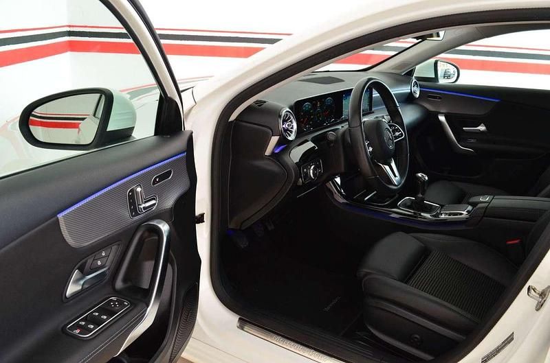 Gebraucht Mercedes A200 163 PS (119 kW) 2018 Weiß Limousine