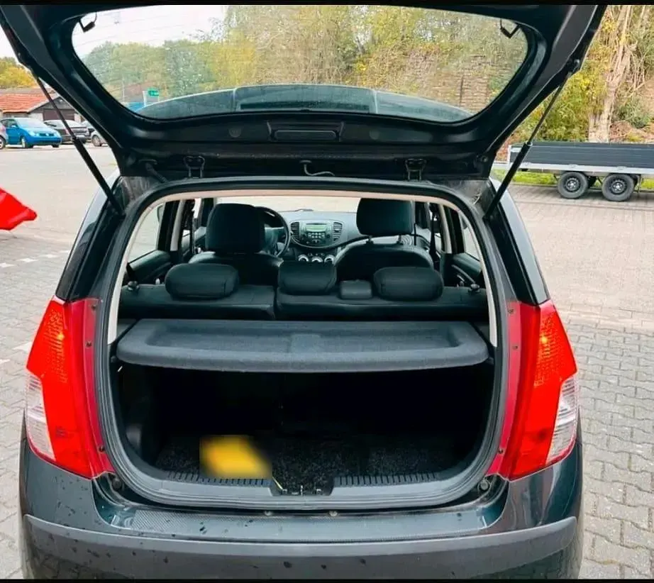 Gebraucht Hyundai i10 69 PS (50 kW) 2010 Schwarz Kleinwagen