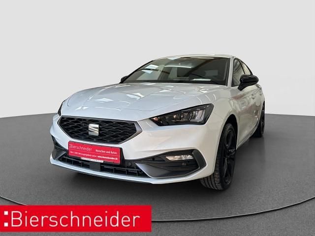 Weiss Neu 2025 Seat Leon FR Limousine | 33.990 € (Etwas zu teuer) - Bild 1/4