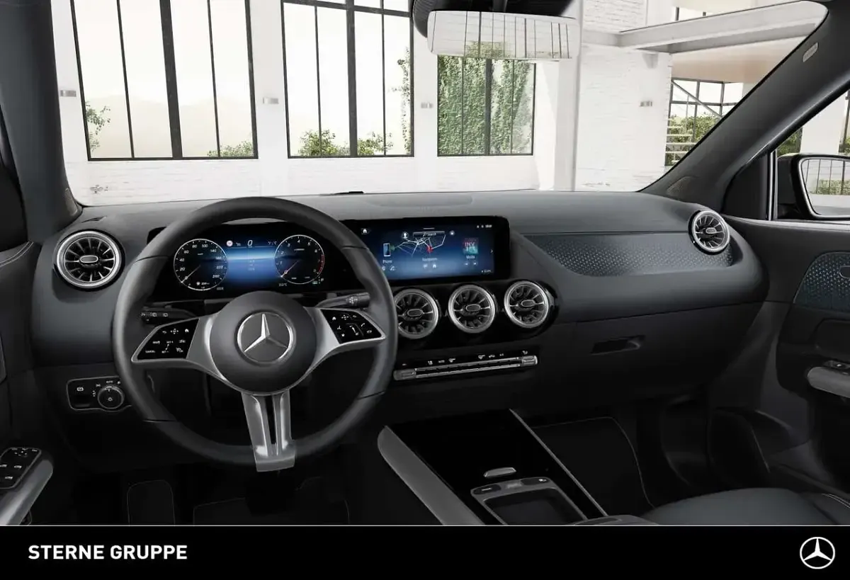 Gebraucht Mercedes GLA200 Progressive 163 PS (119 kW) 2026 Unilack nachtschwarz SUV