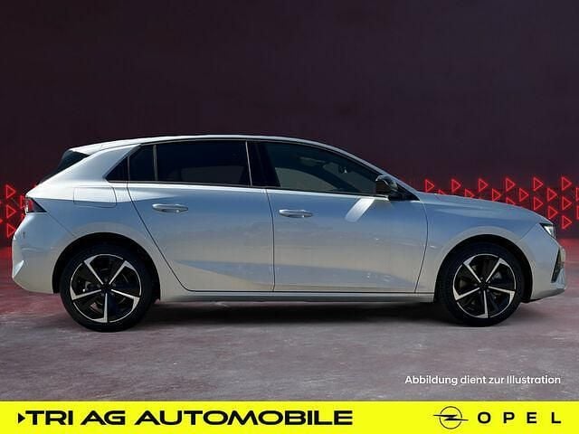 Gebraucht Opel Astra 131 PS (96 kW) 2024 Kristall silber (metallic) Limousine