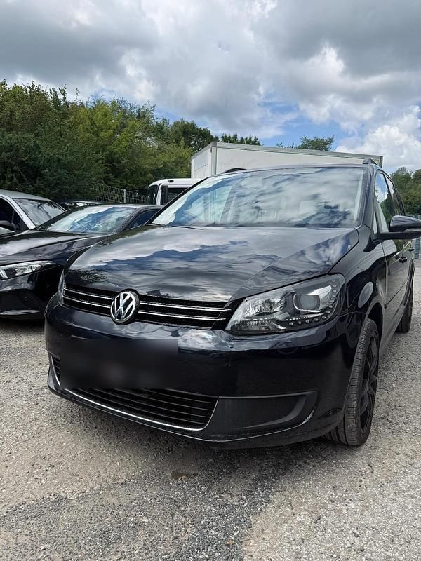 Schwarz Gebraucht 2011 VW Touran Van / Kleinbus | 6.400 € (Superpreis) - Bild 1/4