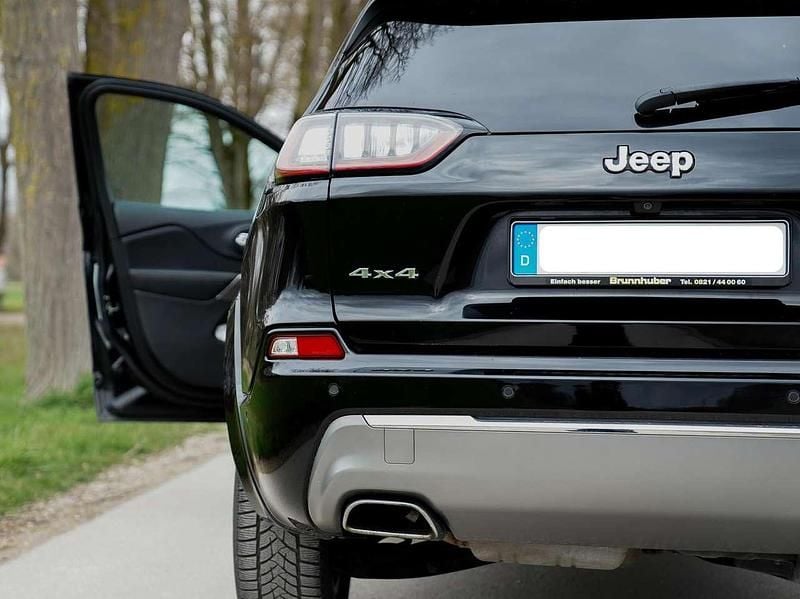 Gebraucht Jeep Cherokee Longitude 194 PS (142 kW) 2019 Schwarz SUV