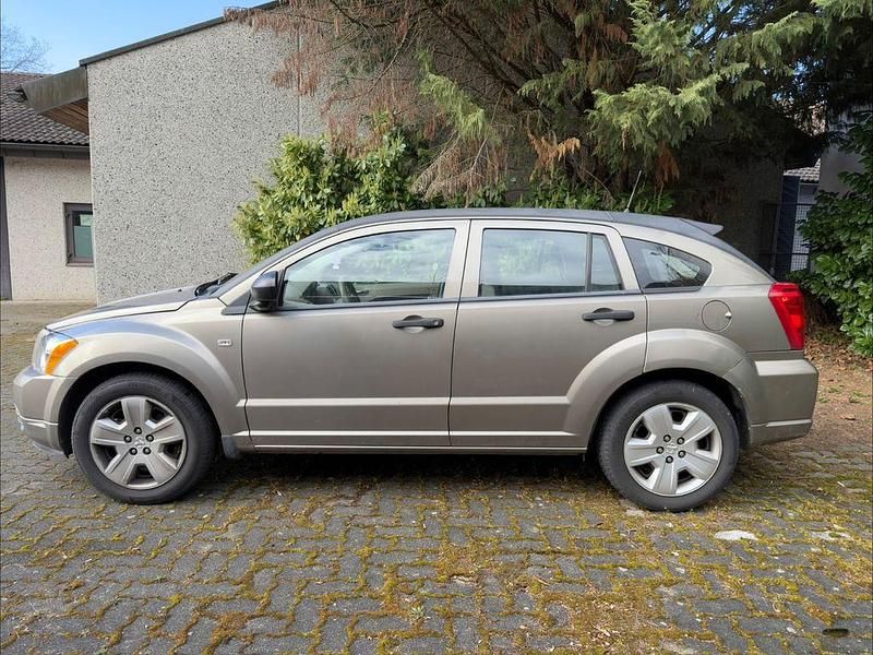 Gebraucht Dodge Caliber SE 150 PS (110 kW) 2010 Beige Kleinwagen