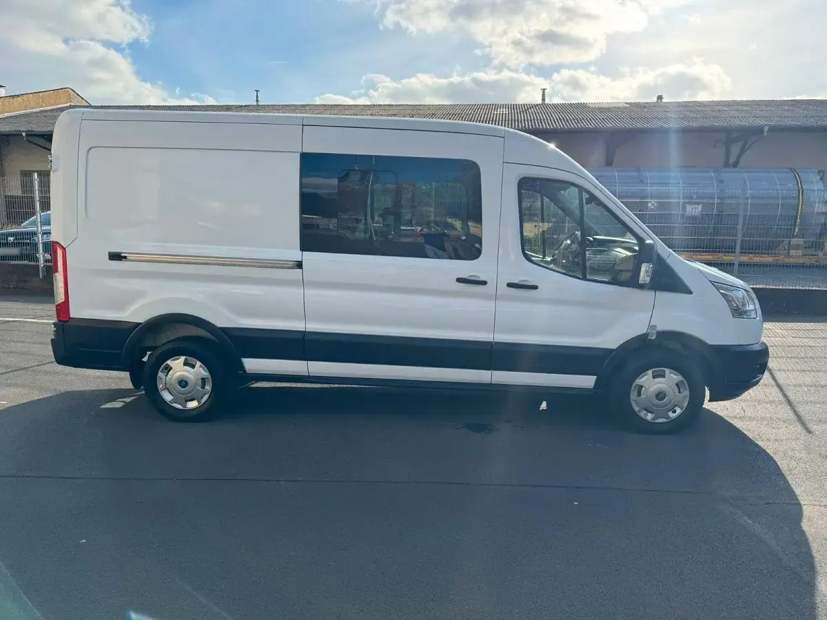 Käytetty Ford Transit 170 HP (125 kW) 2017 Valkoinen Tila-auto