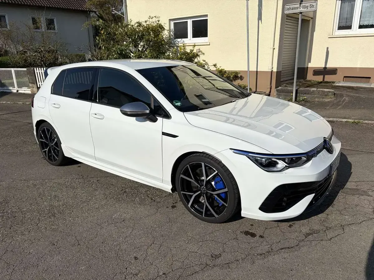 Usata VW Golf VIII R 333 CV (244 kW) 2024 Bianco Berlina