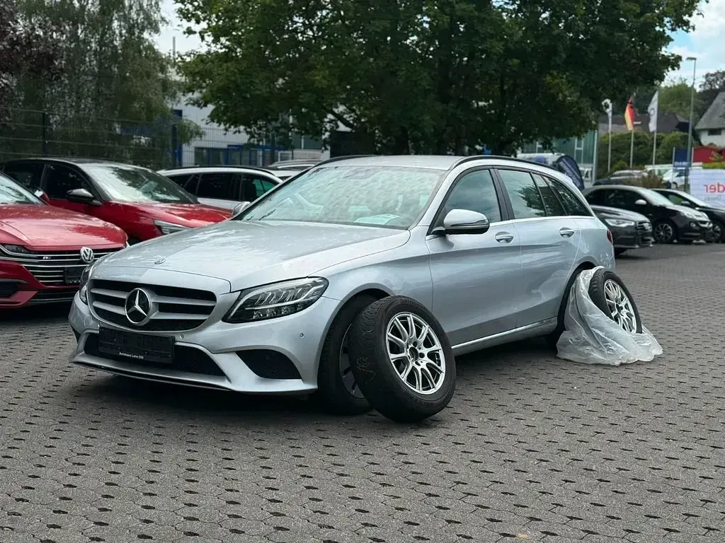 Gebraucht Mercedes C200 150 PS (110 kW) 2019 Silber Kombi