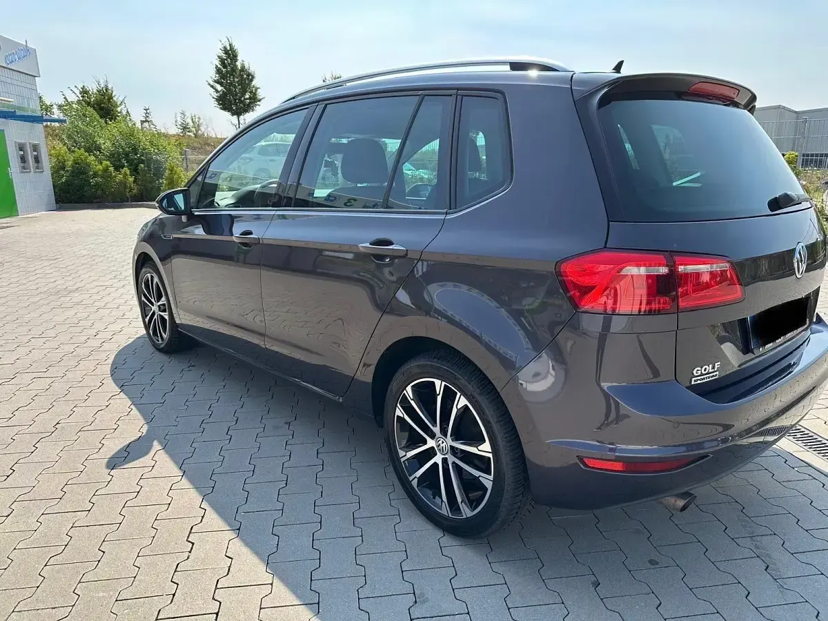 Gebraucht VW Golf Sportsvan LOUNGE 110 PS (80 kW) 2015 Schwarz Van / Kleinbus