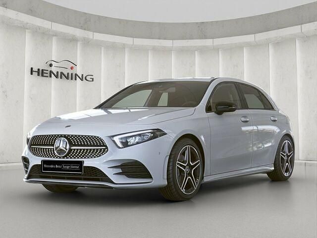 Weiß Gebraucht 2020 Mercedes A180 AMG Limousine | 26.780 € (Fairer Preis) - Bild 1/2
