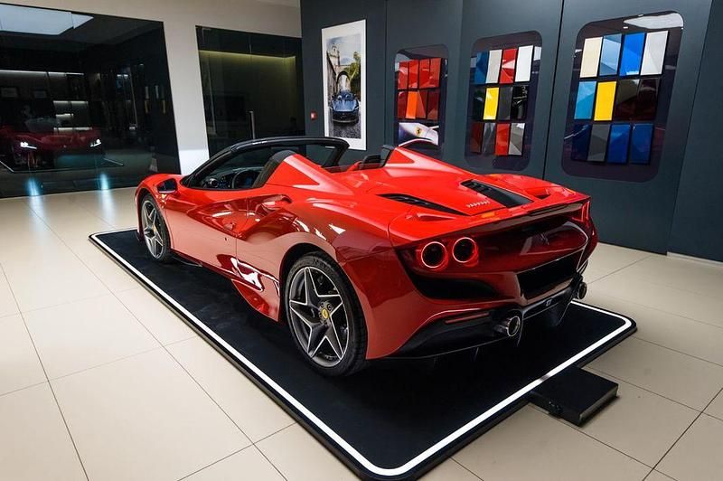 Gebraucht Ferrari F8 721 PS (530 kW) 2020 Rot Cabrio