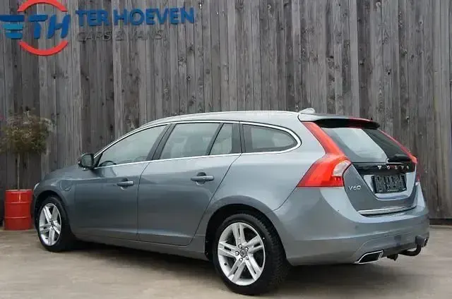 Gebraucht Volvo V60 Summum 288 PS (211 kW) 2016 Grau Kombi