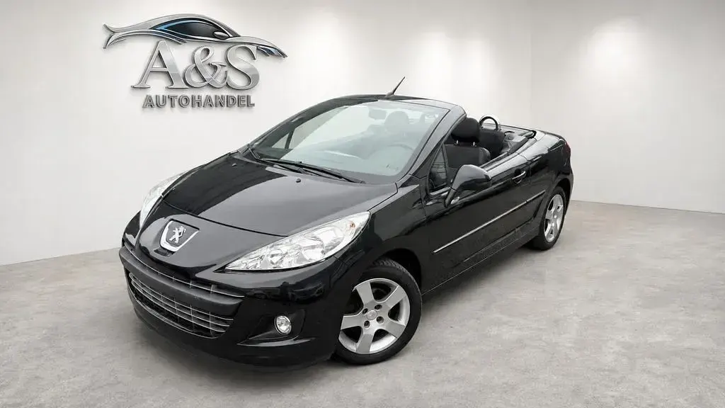 Gebraucht Peugeot 207 CC Active 120 PS (88 kW) 2013 Schwarz Cabrio