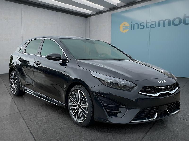 Neu Kia Ceed GT-Line 140 PS (102 kW) 2025 Schwarz Kleinwagen