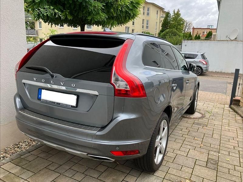 Gebraucht Volvo XC60 190 PS (139 kW) 2016 Grau SUV