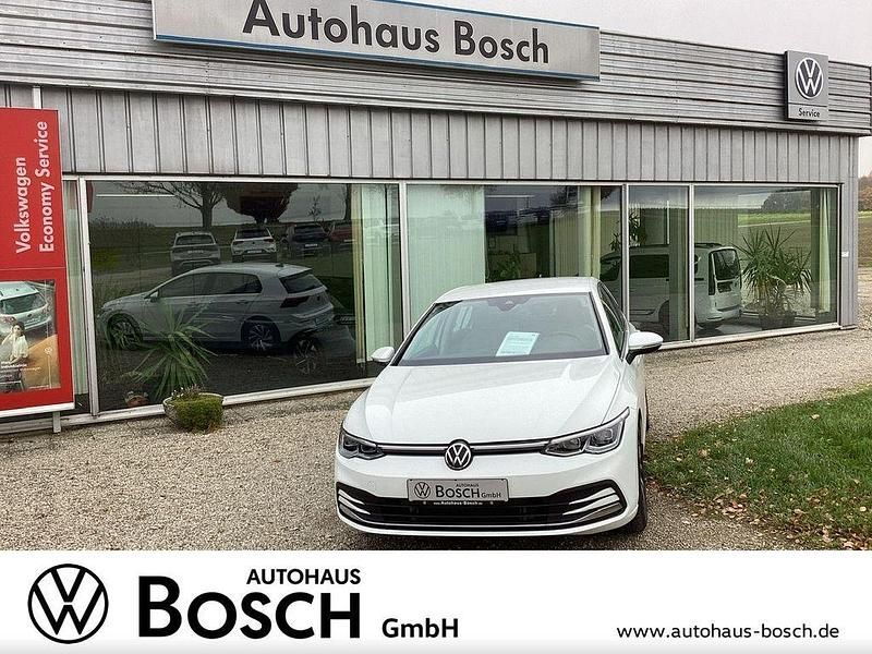 Pure white Gebraucht 2022 VW Golf VIII Style Limousine | 19.750 € (Guter Preis) - Bild 1/4