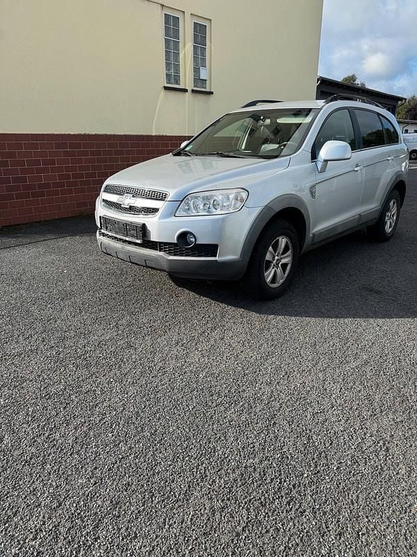 Silber Gebraucht 2010 Chevrolet Captiva SUV | 2.000 € (Fairer Preis) - Bild 1/4