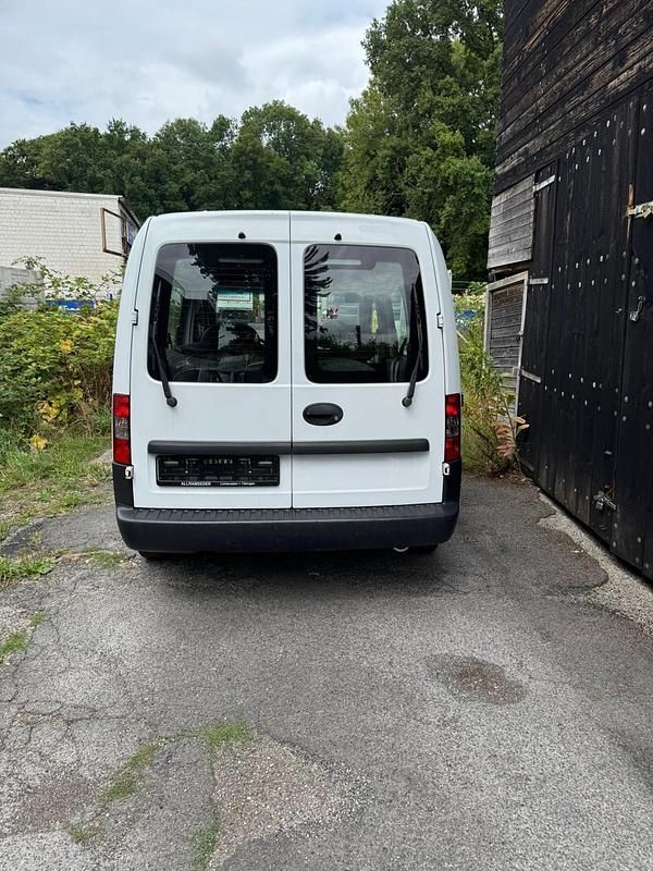 Second-hand Opel Combo 90 CP (66 kW) 2008 Alb Monovolum