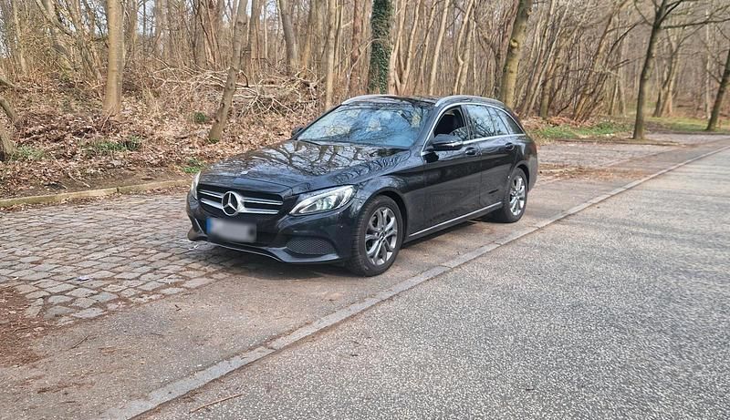 Gebraucht Mercedes C220 170 PS (125 kW) 2016 Schwarz Kombi