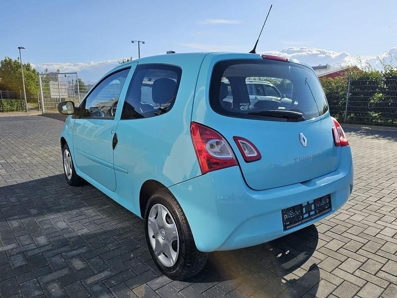 Second-hand Renault Twingo Expression 75 CP (55 kW) 2013 Albastru Hatchback