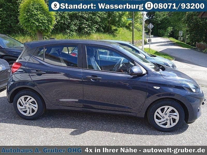Gebraucht Hyundai i10 Select 63 PS (46 kW) 2025 Grau Kleinwagen