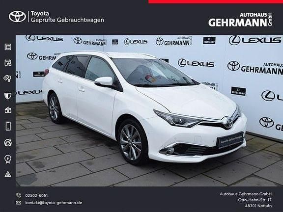 Gebraucht Toyota Auris Basis 116 PS (85 kW) 2017 Schneeweiß