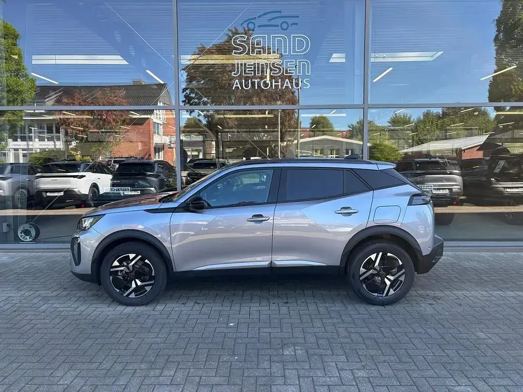 Neu Peugeot 2008 Allure 145 PS (106 kW) 2025 Grau SUV