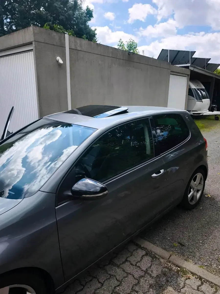 Gebraucht VW Golf VI Style 86 PS (63 kW) 2011 Grau Kleinwagen