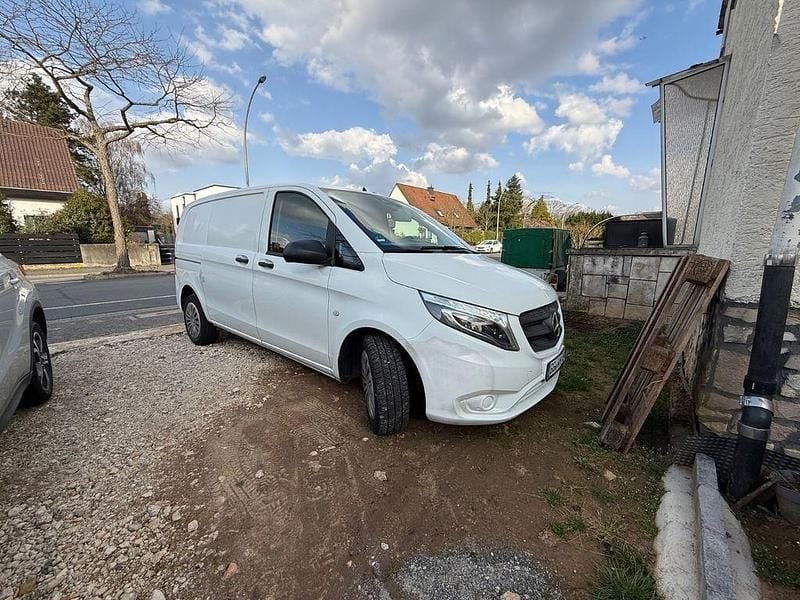Gebraucht Mercedes Vito 190 PS (139 kW) 2015 Weiß Van