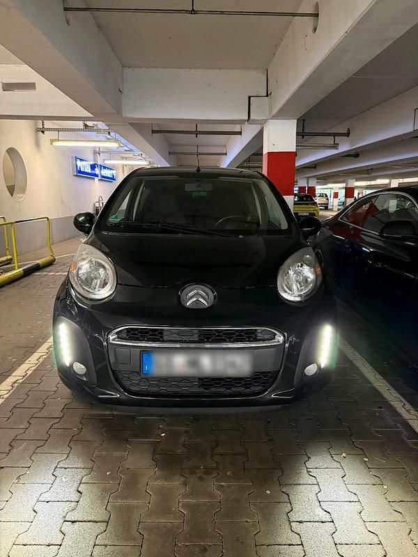 Schwarz Gebraucht 2013 Citroën C1 Kleinwagen | 2.900 € (Fairer Preis) - Bild 1/4
